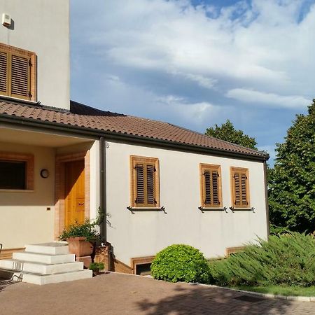 Il Mandorlo B&B Civitanova Alta Екстер'єр фото